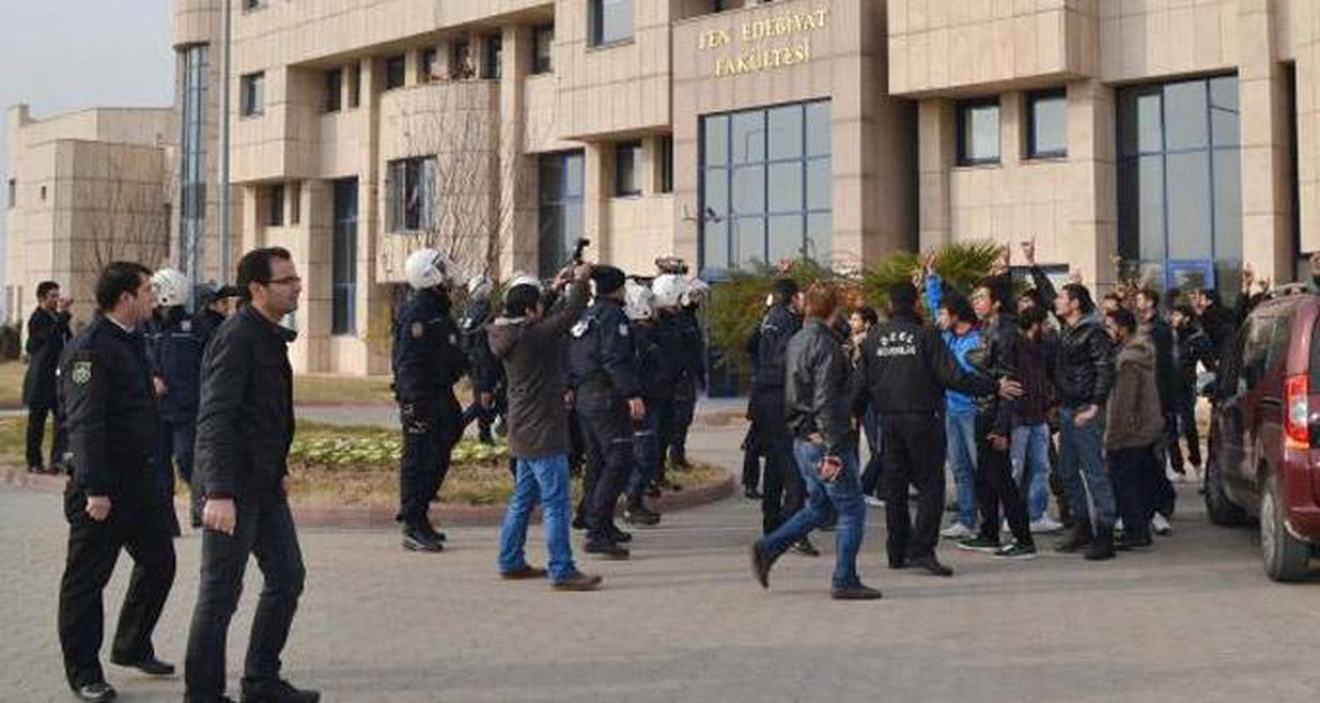 Boğaziçi Üniversitesi\'ndeki Gerginlik