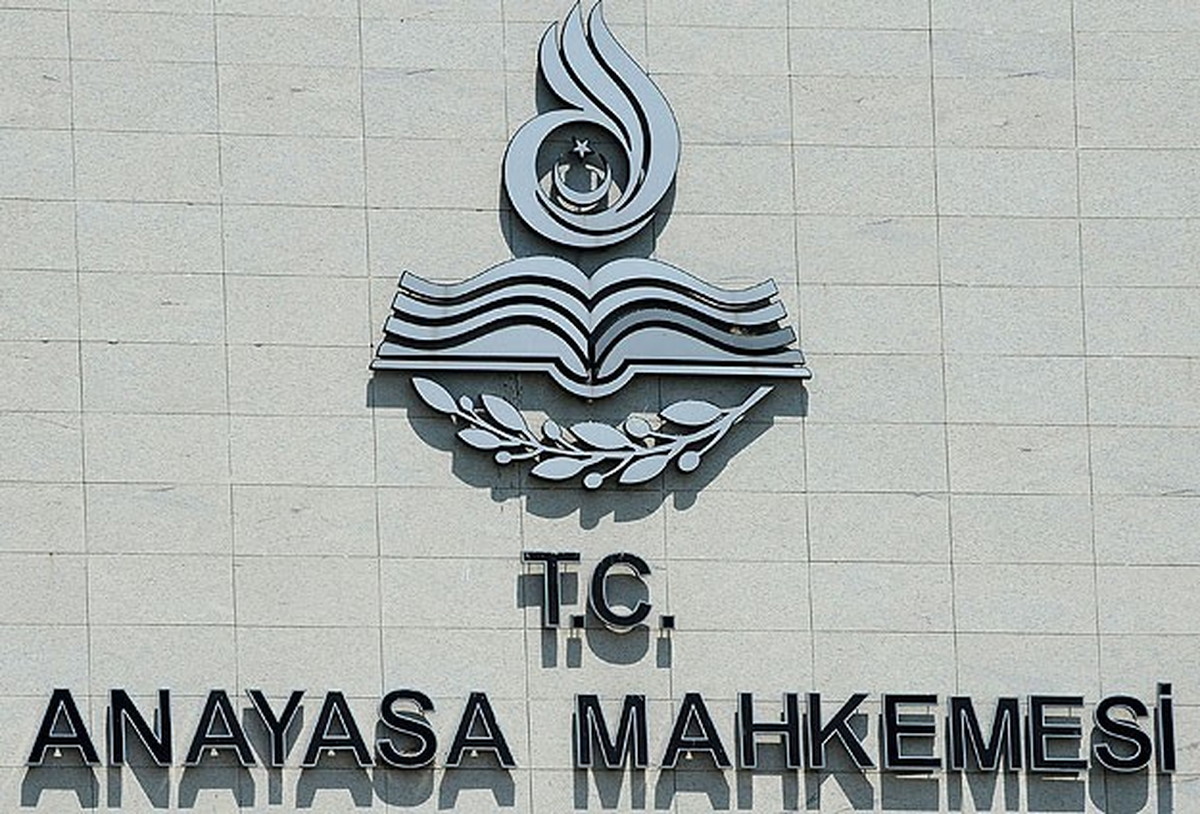 Chp, Anayasa Mahkemesi\'ne Başvuruyor