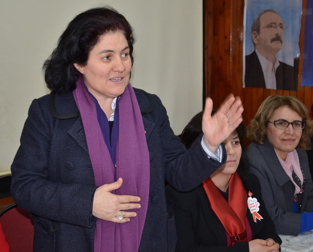 Gümüşhacıköy'de CHP Seçim Bürosu Açıldı