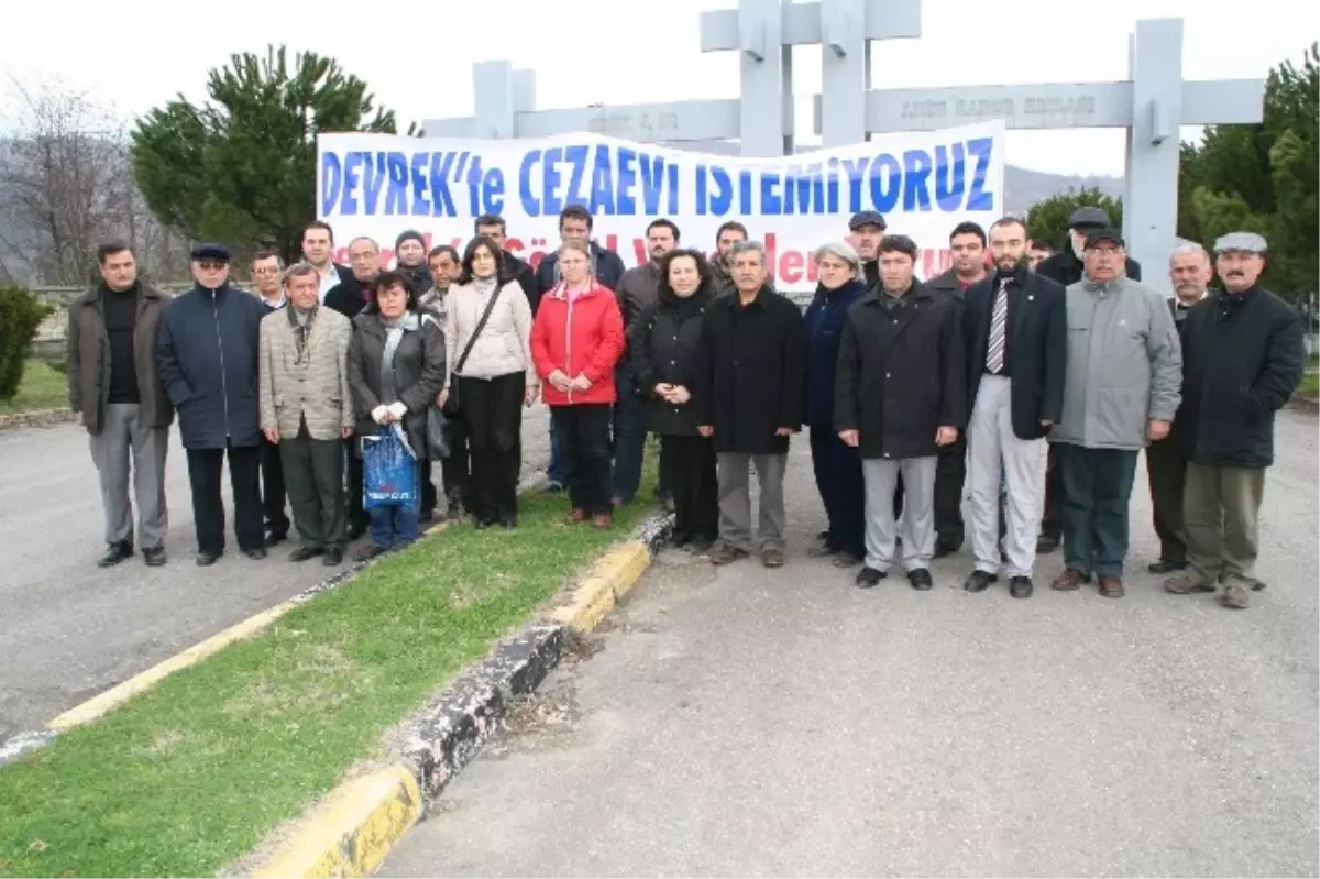 Devrek'te 'Cezaevi İstemiyoruz' Eylemi Devam Ediyor