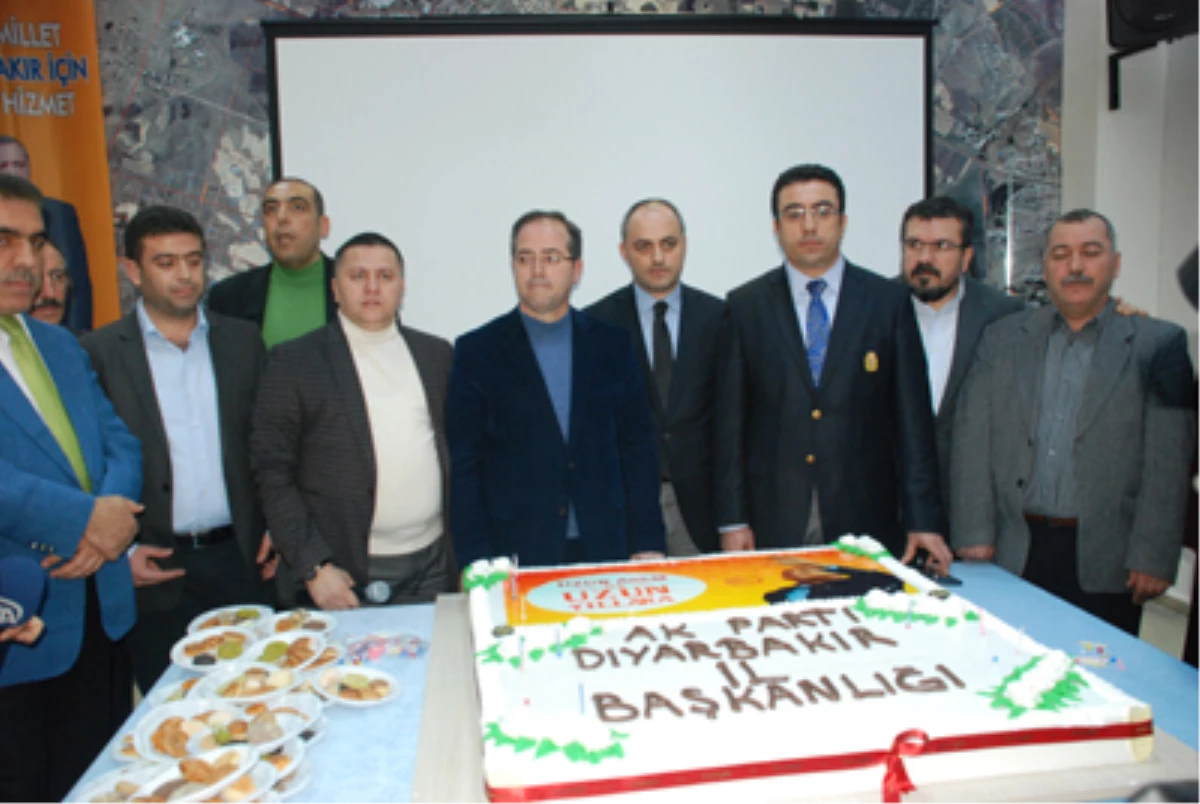 Diyarbakır\'dan Başbakana Doğum Günü Sürprizi