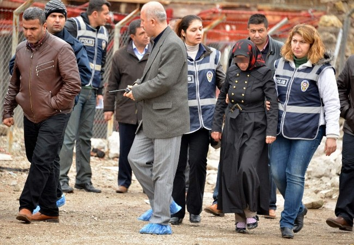 Fuhşa Zorlayan Kişiyi Öldürüp Yakmış