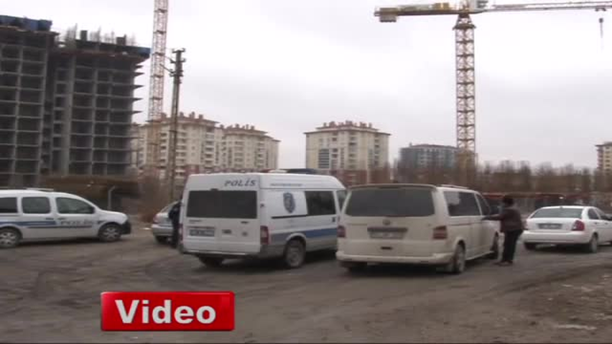 Fuhşa Zorlayan Kişiyi Öldürüp Yakmış