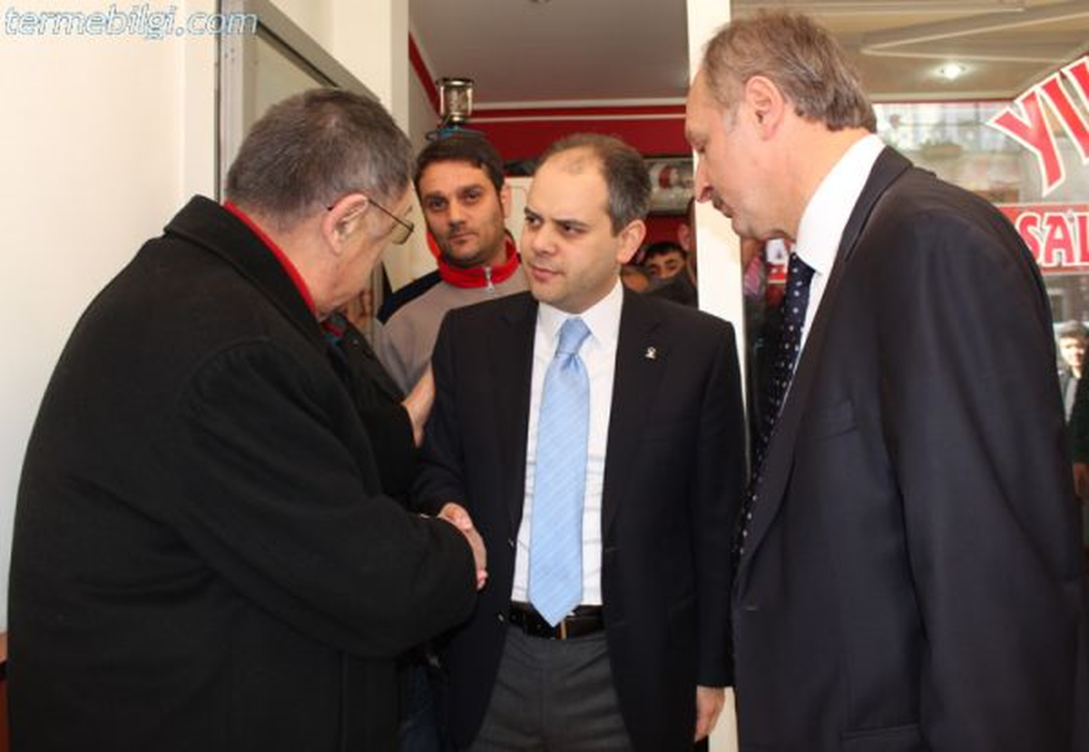 Gençlik ve Spor Bakanı Kılıç\'ın Mersin\'deki Esnaf Ziyareti