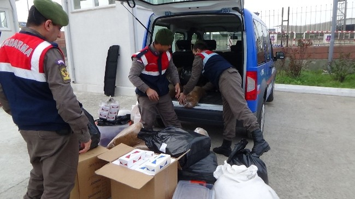 Jandarmadan 30 Bin Liralık Kaçak Sigara Operasyonu