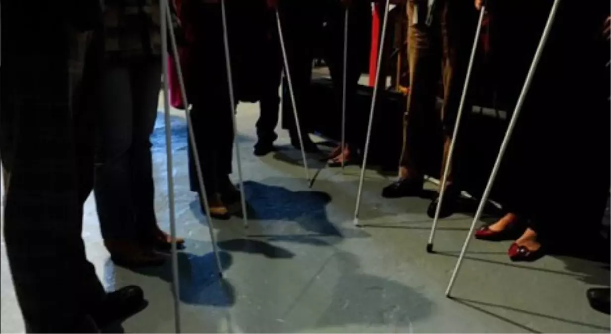 Karanlıkta Diyalog Sergisi İstanbul\'da