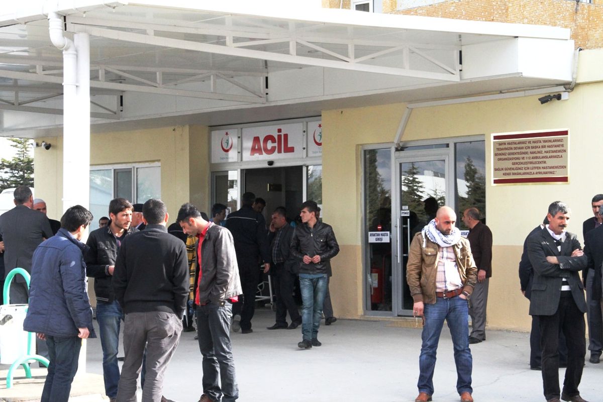 Kızıltepe\'de Silahlı Kavga: 1 Ölü, 14 Yaralı