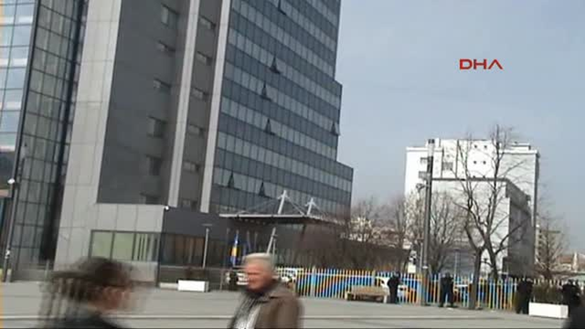Kosova Hükümeti 82 Bin İşçinin Maaşına Zam Yapılması Kararı Aldı