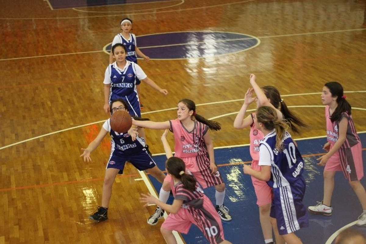Özel Sanko Okulları Basketbol Küçük Kız Takımı İl Şampiyonu