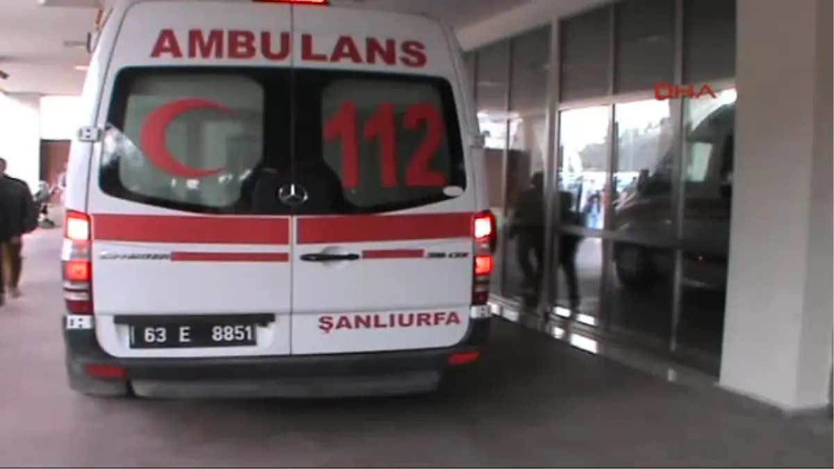 Şanlıurfa\'da İki Otomobil Çarpıştı: 5 Yaralı