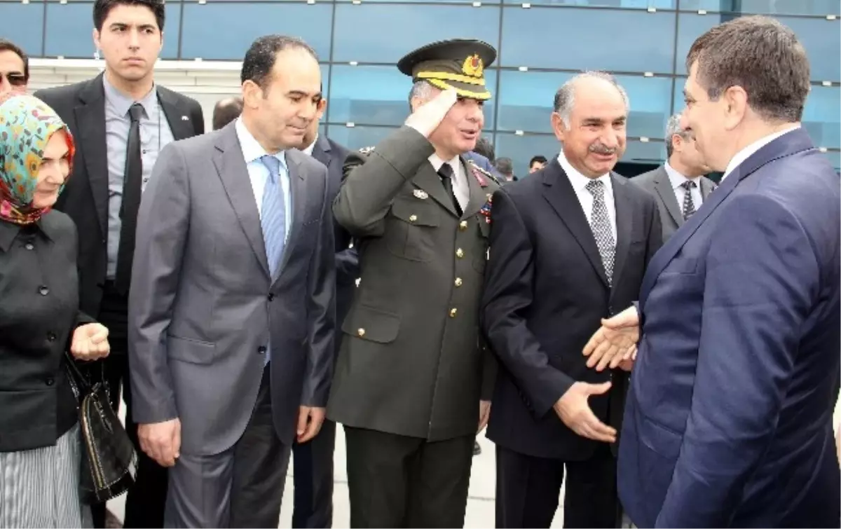 Şanlıurfa'nın Yeni Valisi İzzettin Küçük, Görevine Başladı