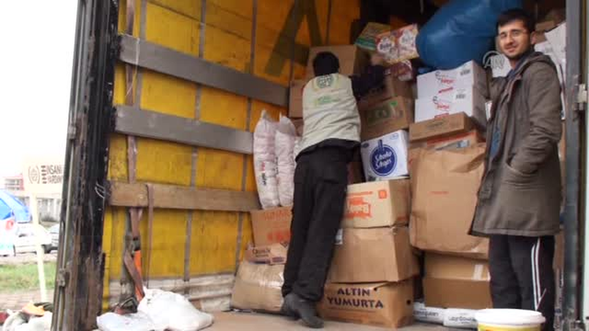 Suriye\'ye yardımlar devam ediyor -