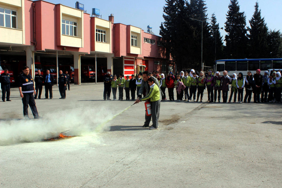 Gaziantep\'te Suriyeli Çocuklara Yangın Eğitimi Verildi