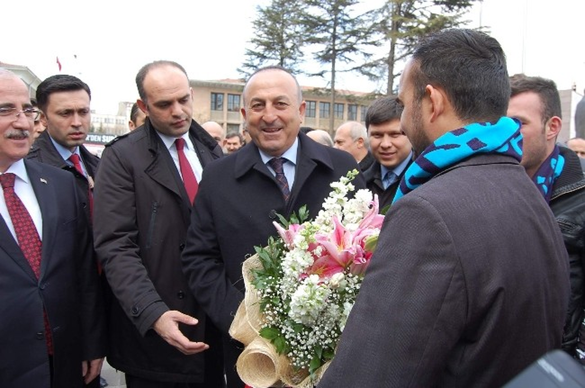Suriyeye Yarım Tır\'larını Bakan Çavuşoğlu Uğurladı