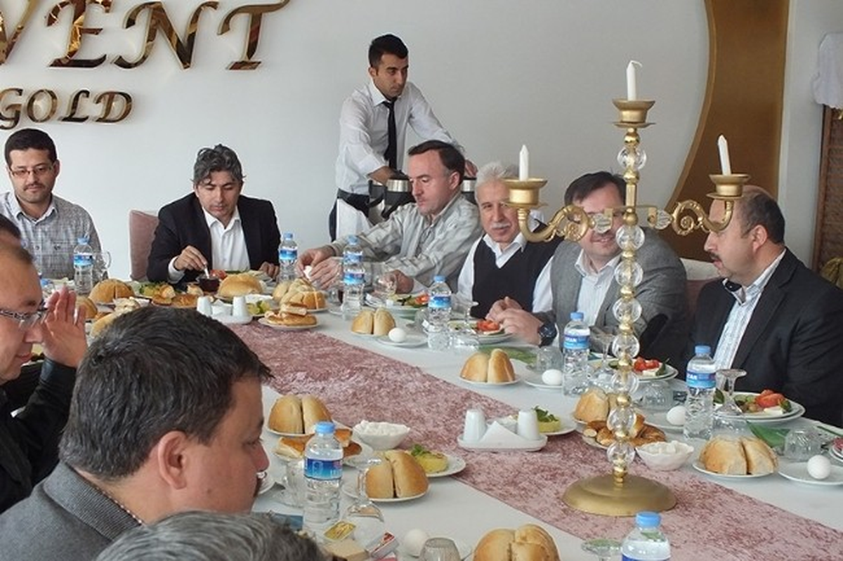 Tavşanlı\'da 10 Bin TL Değerinde Ödüllü Kitap Okuma Yarışması