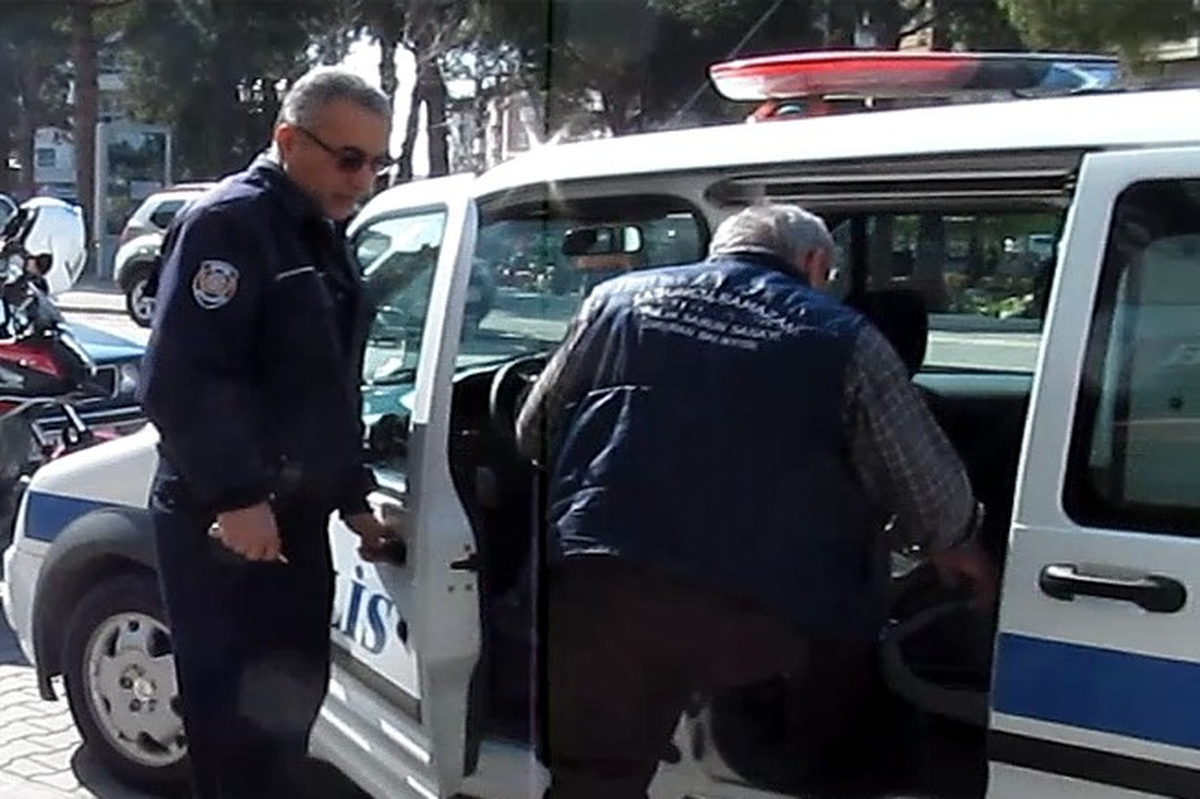 Telefonla Arayan Sahte Polise 6 Bin Lirasını Kaptırdı