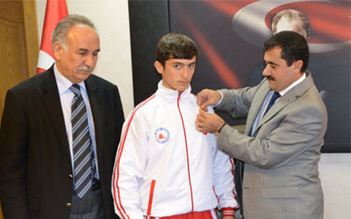 Urfalı Sporcu Altınla Ödüllendirildi