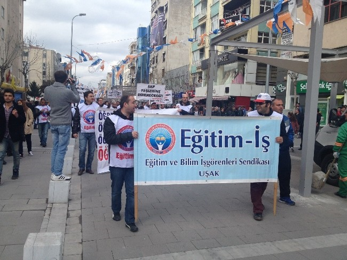 Uşak\'ta Eğitimcilerden Tasarı Eylemi