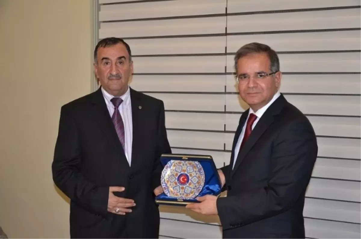 Kilis Valisi Tapsız, Müftü Kavşut Onuruna Yemek Verdi