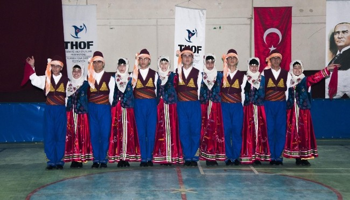 Van\'da Okullar Arası Halk Oyunları Yarışması Sona Erdi