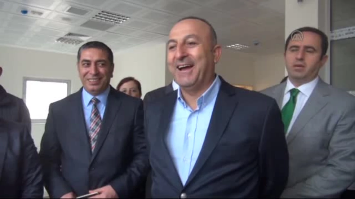 AB Bakanı ve Başmüzakereci Çavuşoğlu, Kemer\'de -
