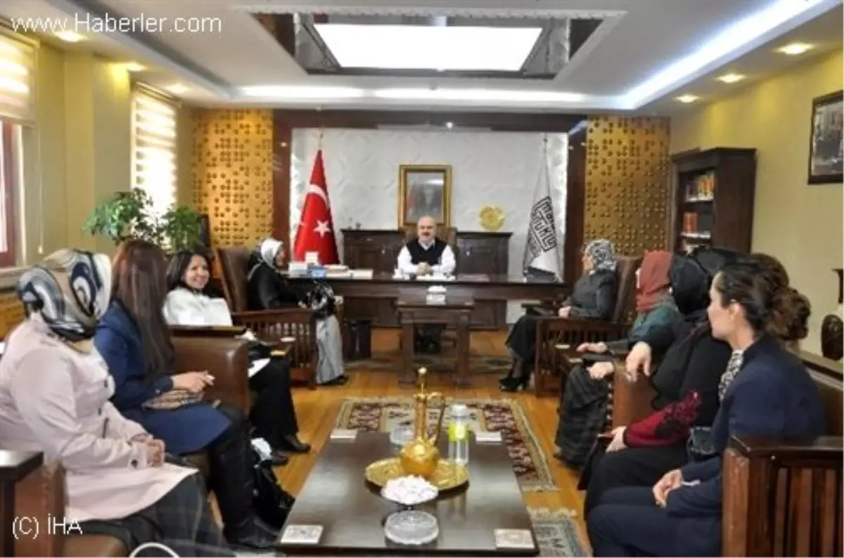 AK Parti Kadın Kollarından Üniversiteye Ziyaret