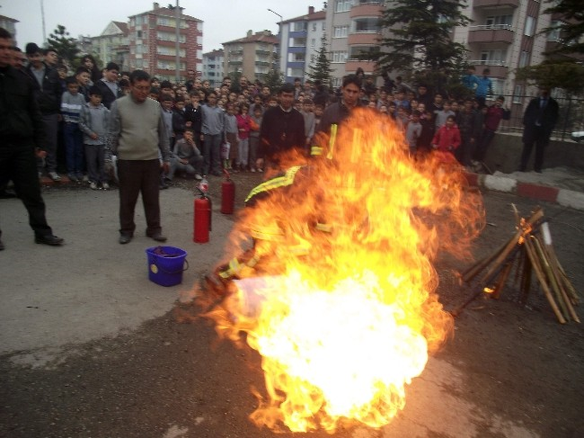Akşehir İtfaiyesi Eğitimlerini Sürdürüyor