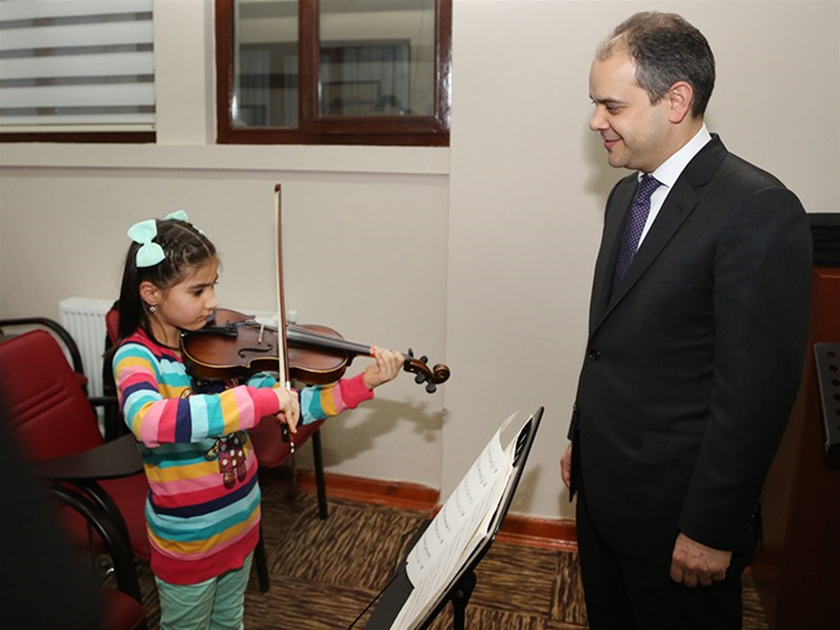 Bakan Kılıç, İskenderun\'da Gençlik Merkezi Açtı