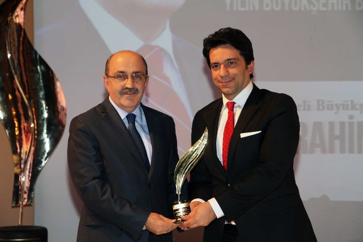 Başkan Karaosmanoğlu\'na Bir Ödül Daha