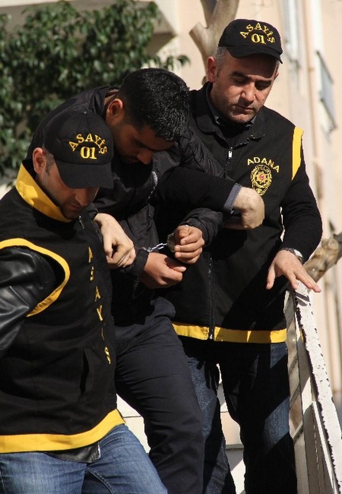 Çelik Kasadan 150 Bin Lira Çaldı Polise Yakalandı