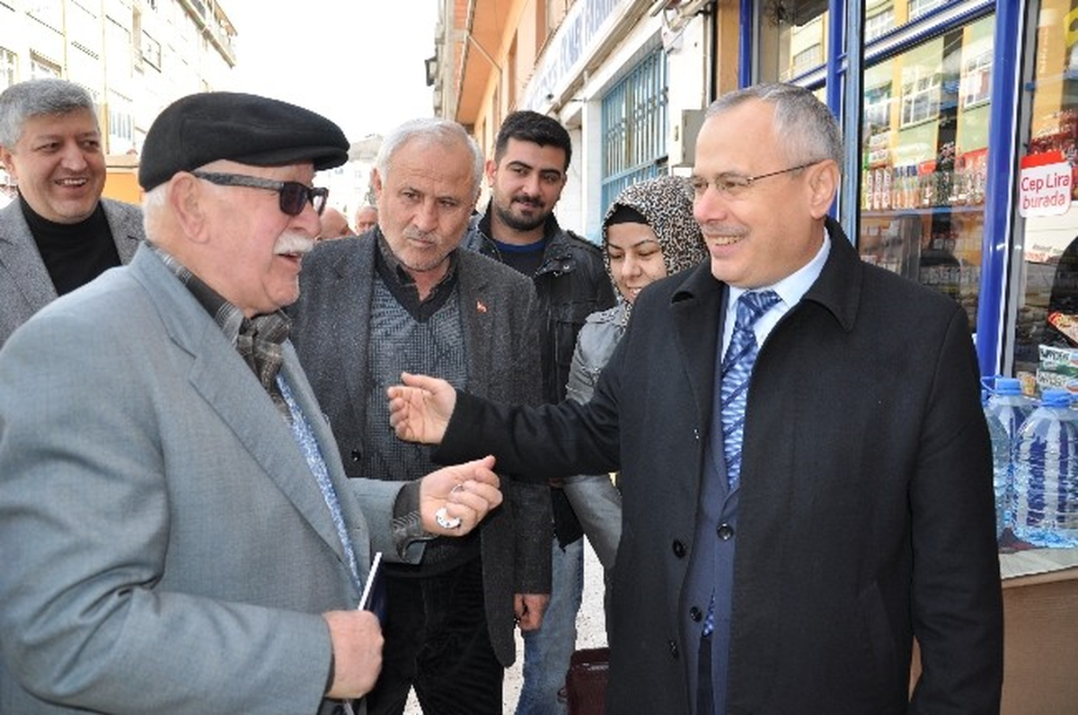 Ceylan, Cuma Pazarını Gezdi