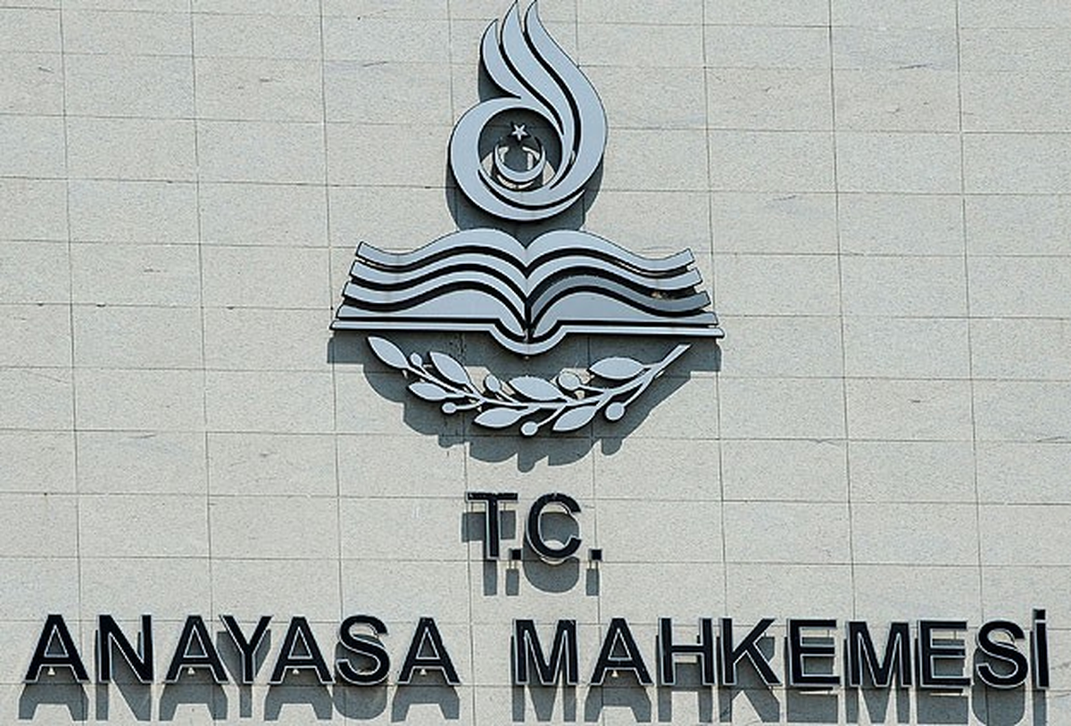 CHP HSYK Yasasını Anayasa Mahkemesi\'ne Götürdü