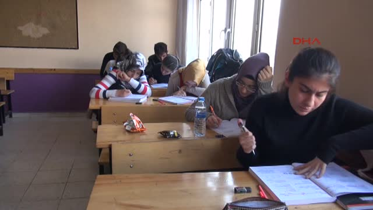 Erzincan\'da Ygs\'ye Hazırlanan Öğrencilere \'Etüt Katı\' Açıldı