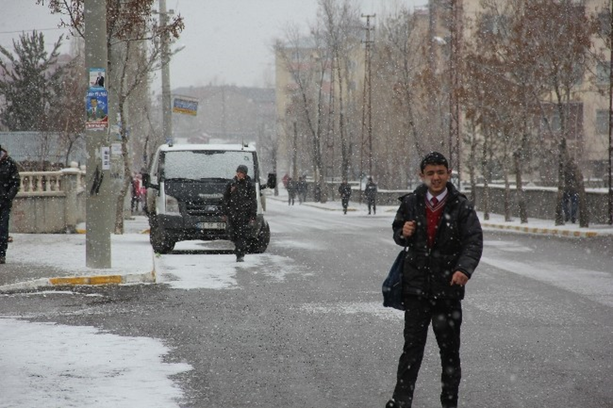 Erzurum\'da Kar Yağışı