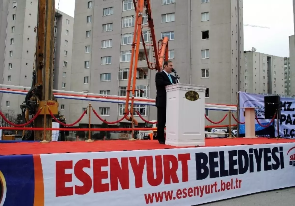 Esenyurt\'ta Çok Amaçlı Caminin Temeli Atıldı