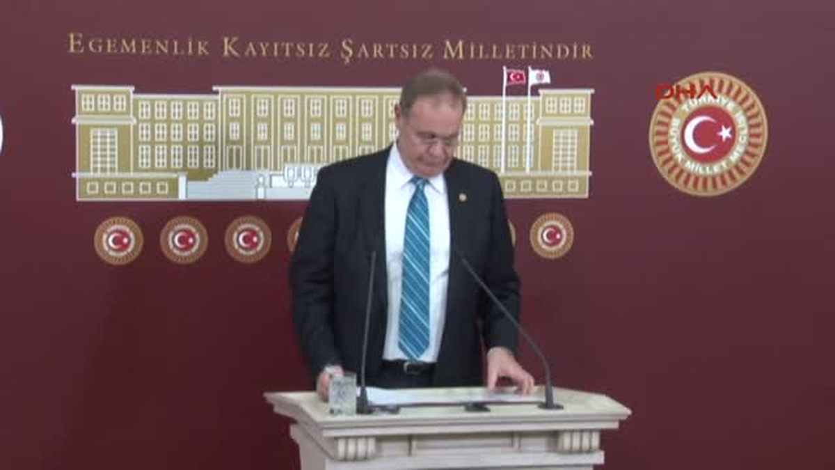 Faik Öztrak : Başbakan ve Hükümet, Siyaseten Topal Ördek Haline Geldi
