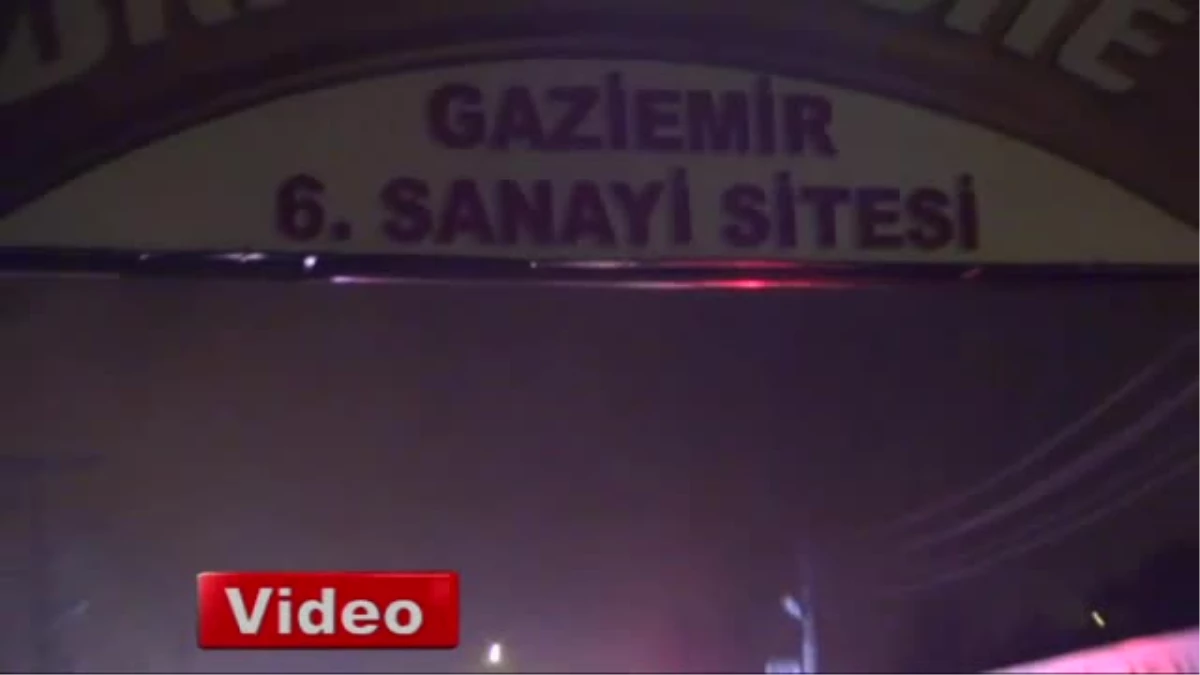 İzmir\'de Askeri Araca Saldırı