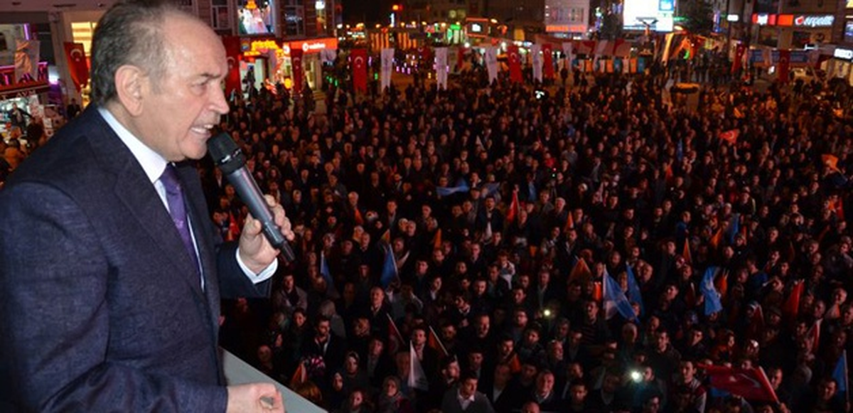 Kadir Topbaş Sultangazi\'de Halka Seslendi