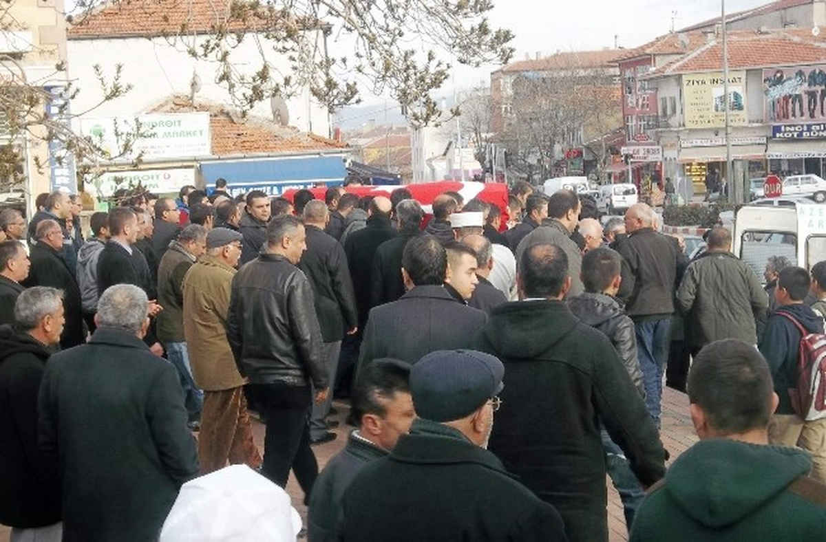 Kaman İlçe Gençlik Spor Müdür Vekilinin Cenazesi Ankara\'da Toprağa Verildi
