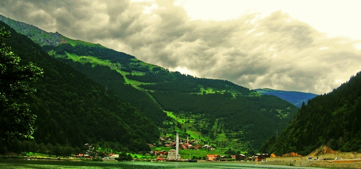 Karadeniz Bölgesi\'nde Hava Sıcaklığı 3-6 Derece Azalacak