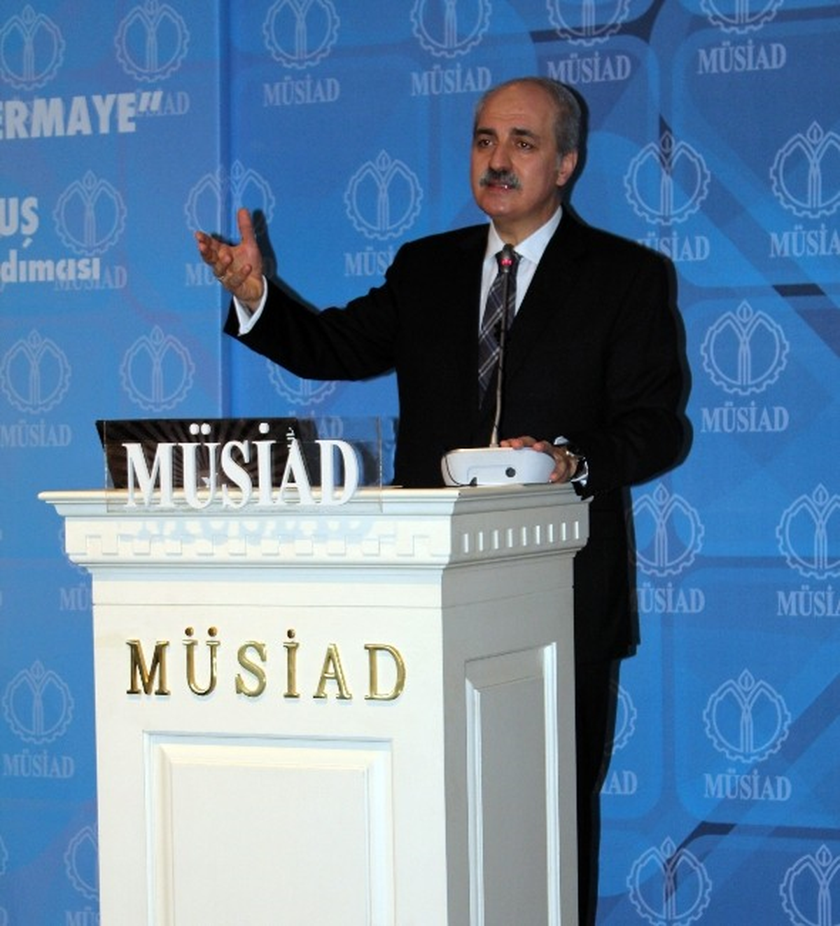 Kurtulmuş: "Ne Zaman Ki Bir Cemaat Siyasi Parti Gibi Davranırsa Ona Müsaade Edilemez"