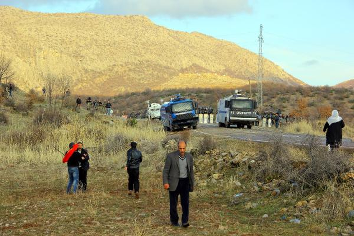 Lice\'de Yeni Karakol Binası Gerginliği (2)
