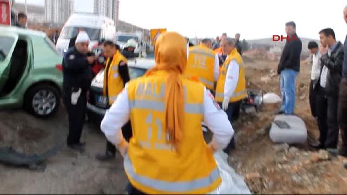 Malatya\'da \'U\' Dönüşü Faciası 2 Ölü, 2 Yaralı