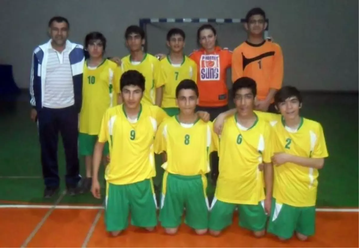 Mesut Yılmaz Ortaokulu Hentbolda Bölge Şampiyonu