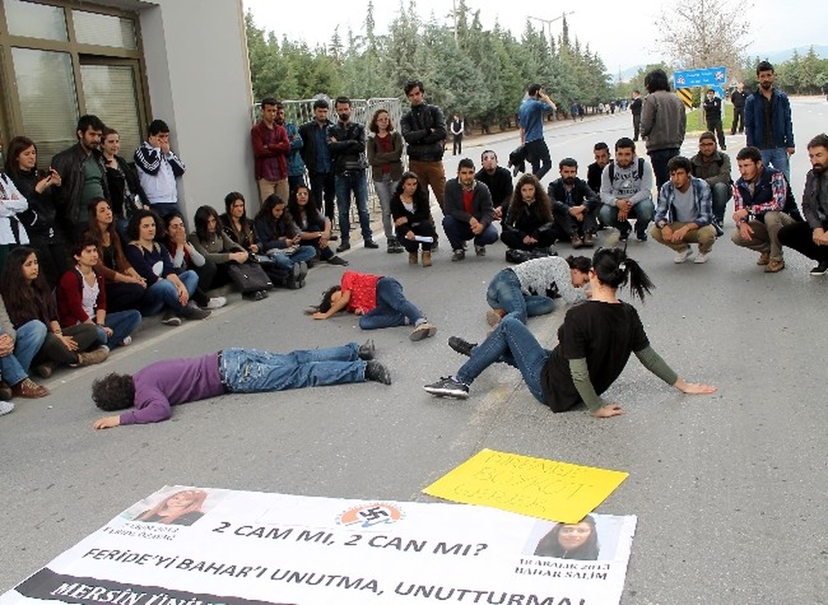 Meü\'lü Öğrencilerden Tiyatrolu Tepki
