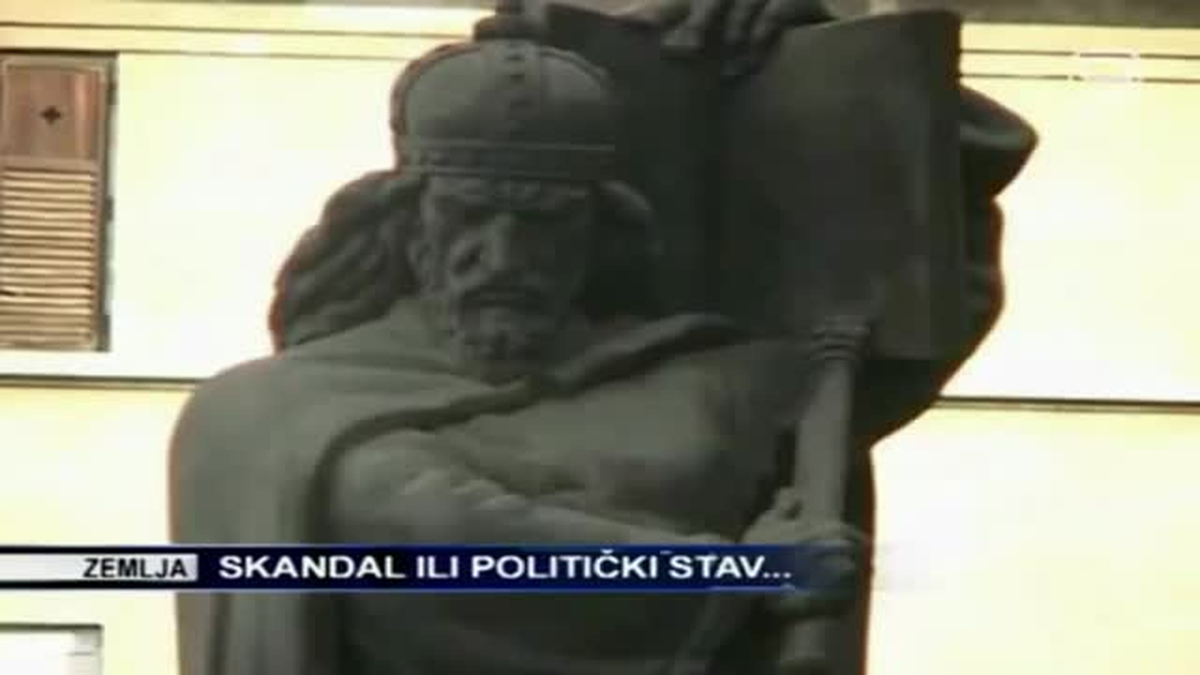 Sırplar Belgrad\'da Kosova Bayrağını Yaktılar