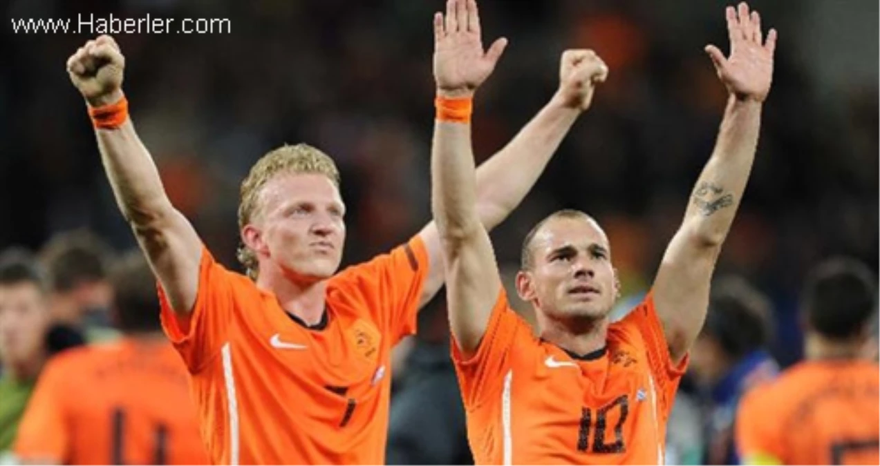 Sneijder ve Kuyt\'a Milli Davet