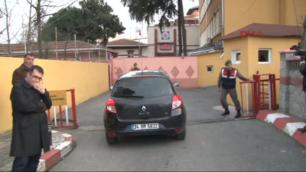 Tahliye Olan 2 Kişi Paşakapısı Cezaevinden Ayrıldı