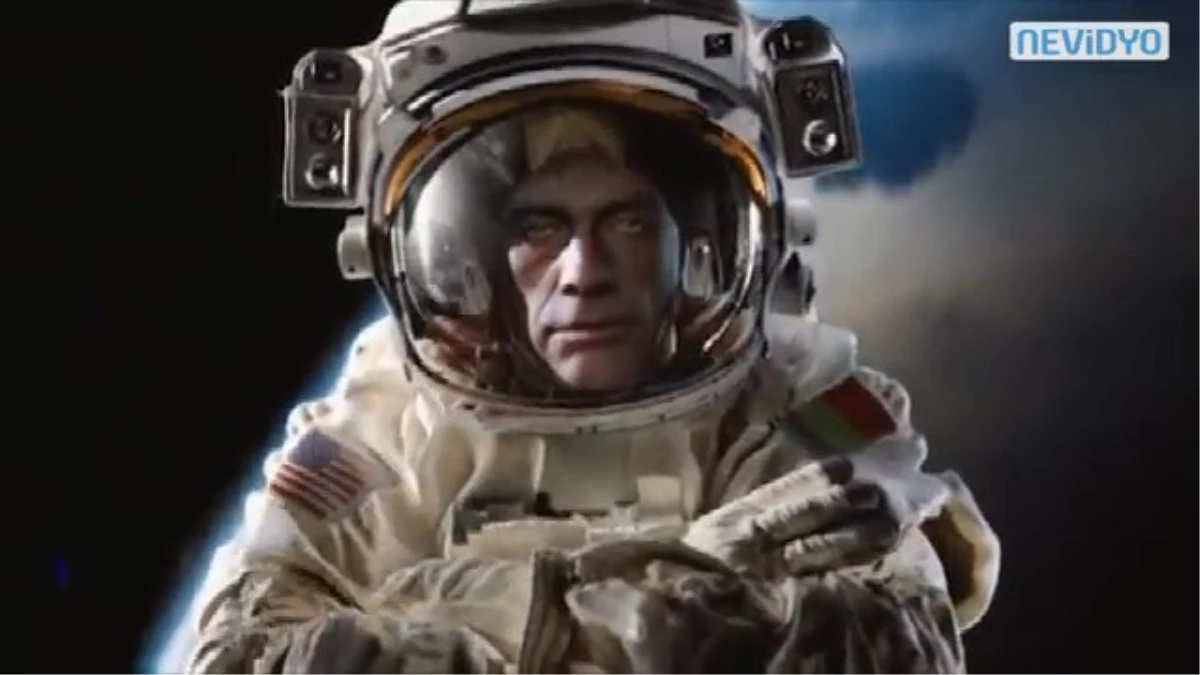 Van Damme Bu Sefer Uzayda!