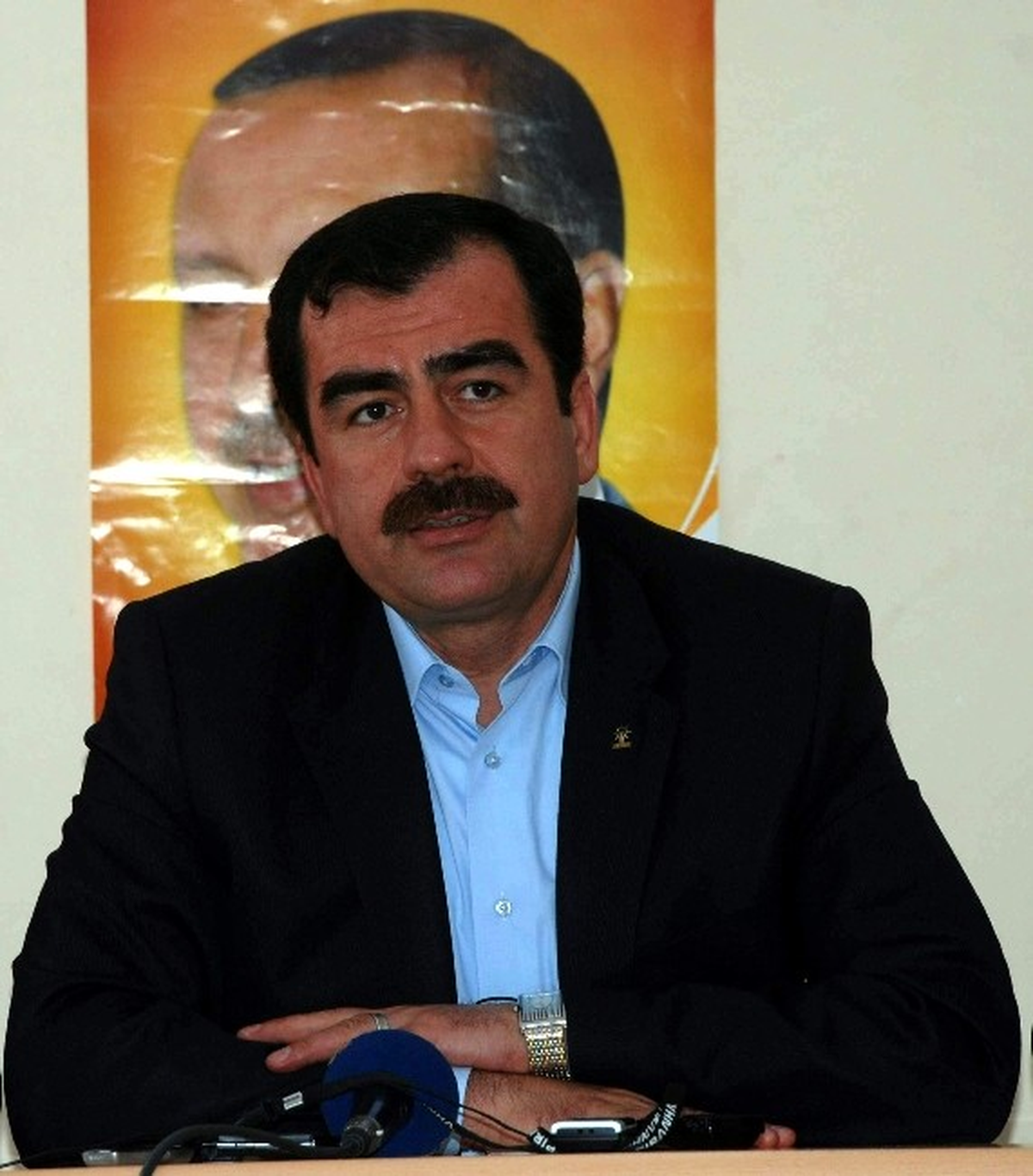 AK Parti\'li Erdem, Muhalefete Dershaneler Üzerinden Yüklendi